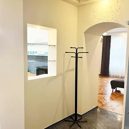 אוזהורוד Апарт-Отель 